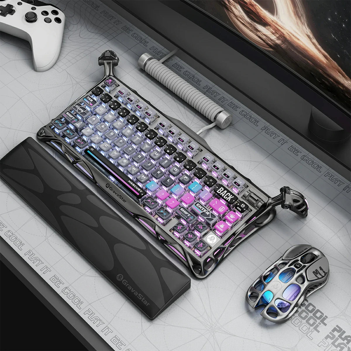 Mercury K1 Pro Gaming-Tastatur – Cyberpunk-Sonderedition
Limitierte 75% mechanische Gaming-Tastatur mit dystopischem Cyberpunk-Design und futuristischer RGB-Neon-Beleuchtung
Willkommen in der Zukunft des Gamings! Die Mercury K1 Pro Cyberpunk-Sonderedition vereint dystopische Ästhetik mit modernster Gaming-Technologie. Diese limitierte Edition ist mehr als eine Tastatur – sie ist Ihr Schlüssel zur digitalen Rebellion und perfekt für deutsche Gaming-Rebellen.