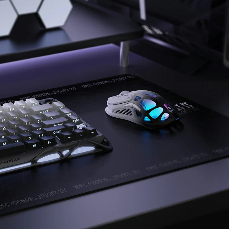 Mercury M1 Pro Gaming-Maus – Verlauf-Schwarz mit 4K-Wireless-Empfänger
Professionelle Gaming-Maus für höchste Präzision und Performance
Erleben Sie Gaming auf Profi-Niveau mit der Mercury M1 Pro in elegantem Verlauf-Schwarz. Diese hochmoderne Gaming-Maus vereint futuristisches Design mit kompromissloser Leistung – entwickelt für deutsche Gamer, die Perfektion erwarten.