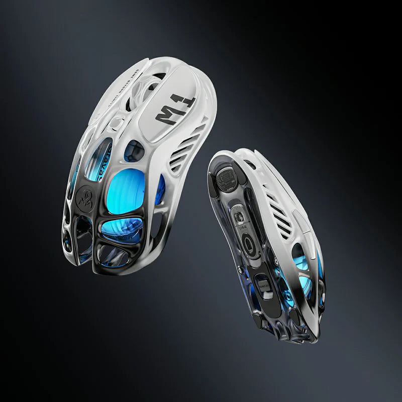 Mercury M1 Pro Gaming-Maus – Verlauf-Schwarz mit 4K-Wireless-Empfänger
Professionelle Gaming-Maus für höchste Präzision und Performance
Erleben Sie Gaming auf Profi-Niveau mit der Mercury M1 Pro in elegantem Verlauf-Schwarz. Diese hochmoderne Gaming-Maus vereint futuristisches Design mit kompromissloser Leistung – entwickelt für deutsche Gamer, die Perfektion erwarten.