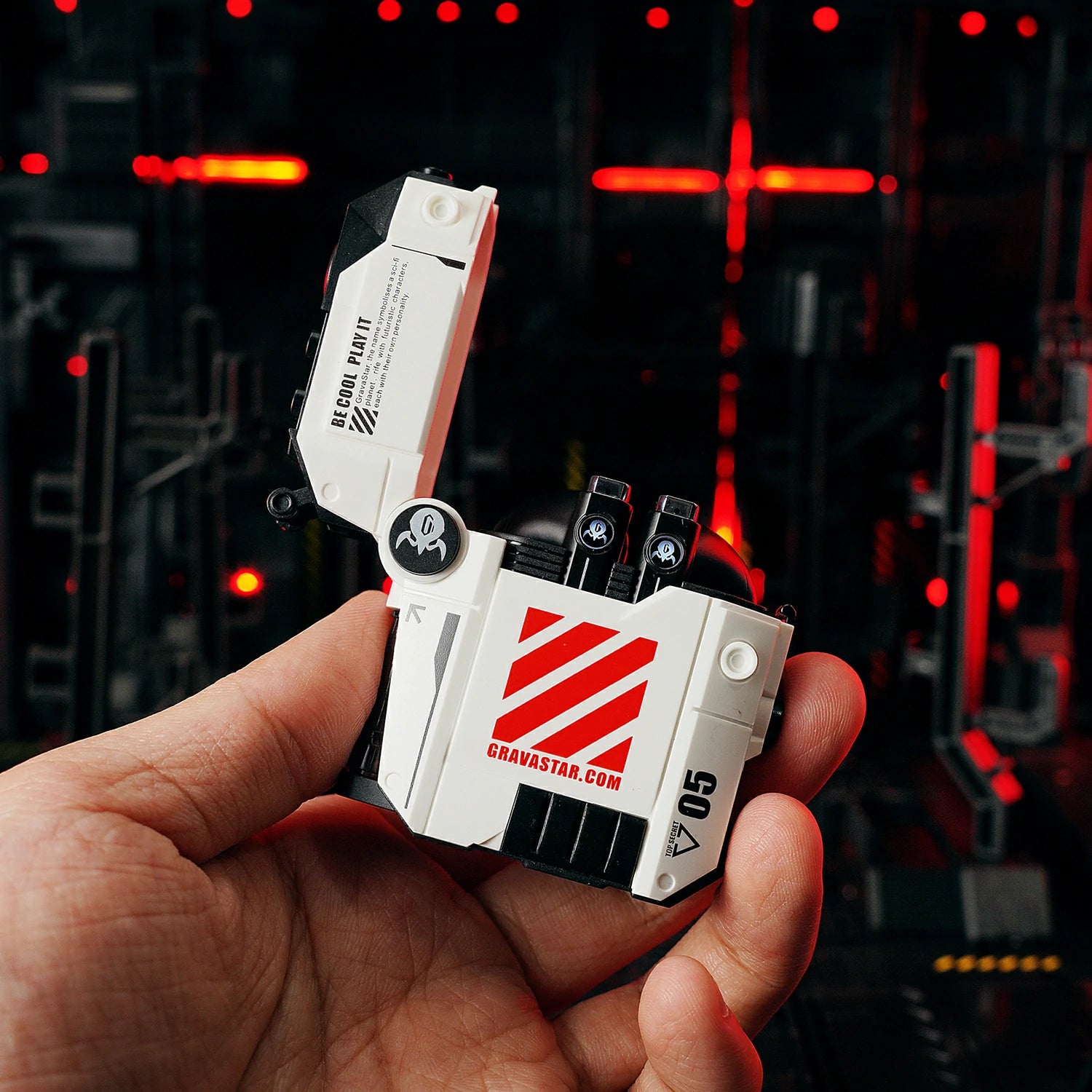 Sirius P5 – Defense Mecha-White