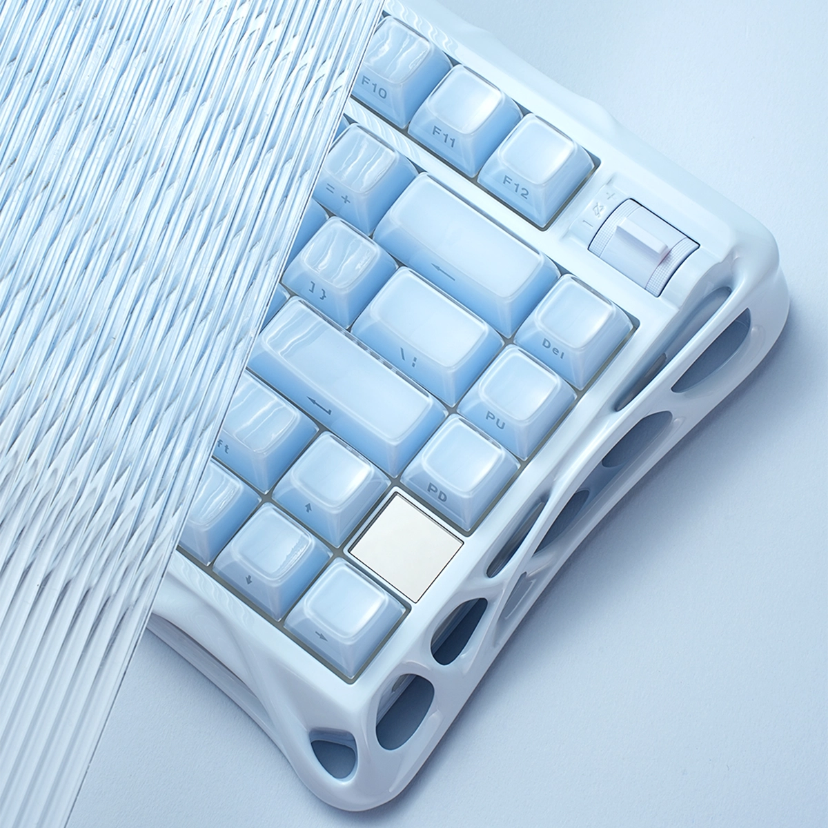 Mercury K1 – Eisblau